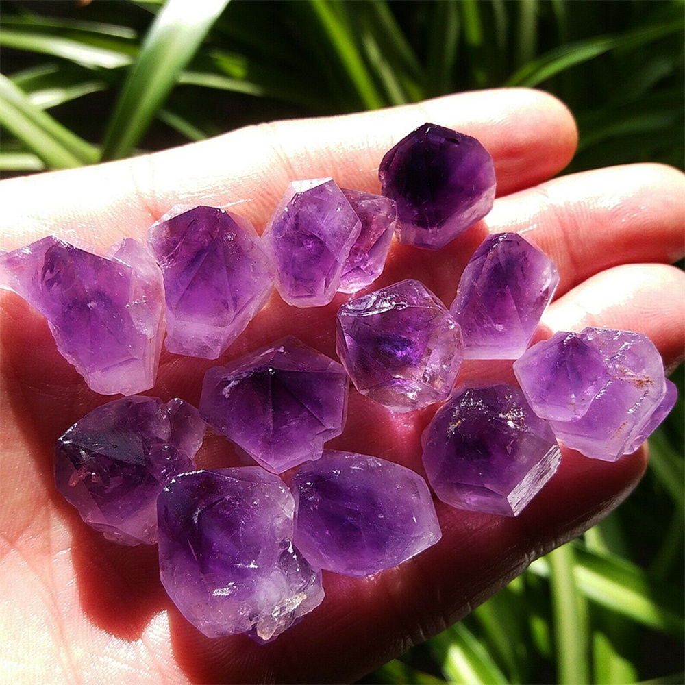 Aquarium Fish Unique - ธรรมชาติที่ไม่ซ้ำกัน Lavender Amethyst คริสตัลควอตซ์แร่ Healing Stone